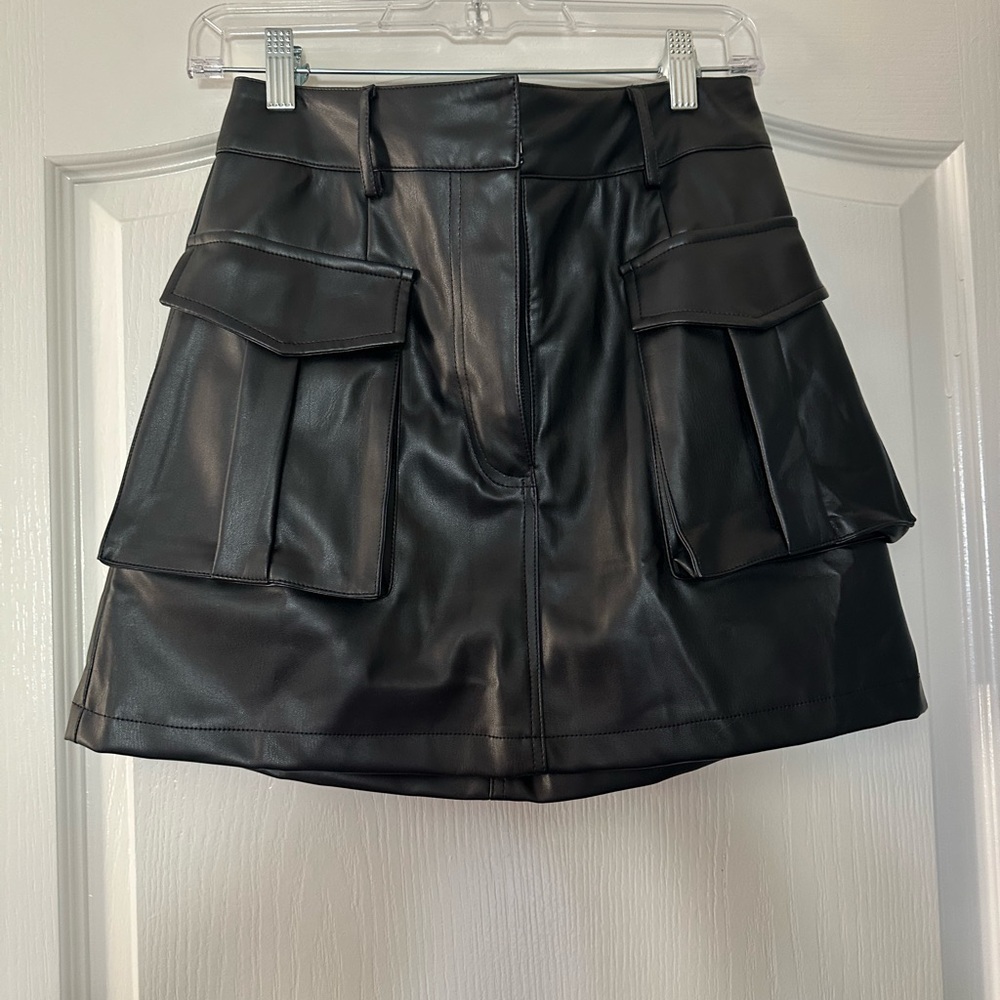 Vestique Avery Black Leather Mini Skirt with Pockets
